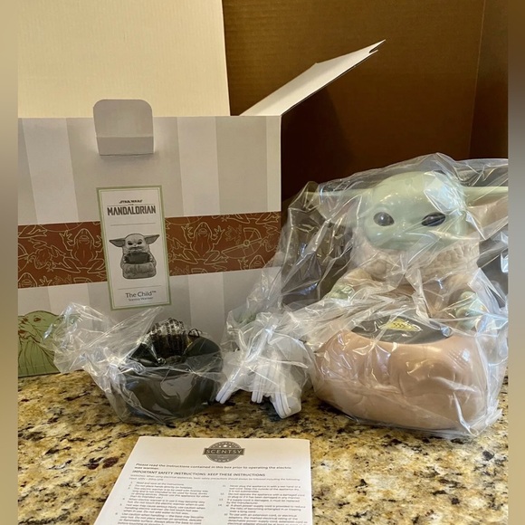 NIB The Child (Grogu) Scentsy warmer from STAR WARS The Mandalorian, Brand New! - Picture 7 of 7